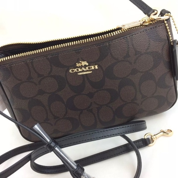 SOLD ⛔️Authentic COACH signature Crossbody. - Picture 6 of 7
